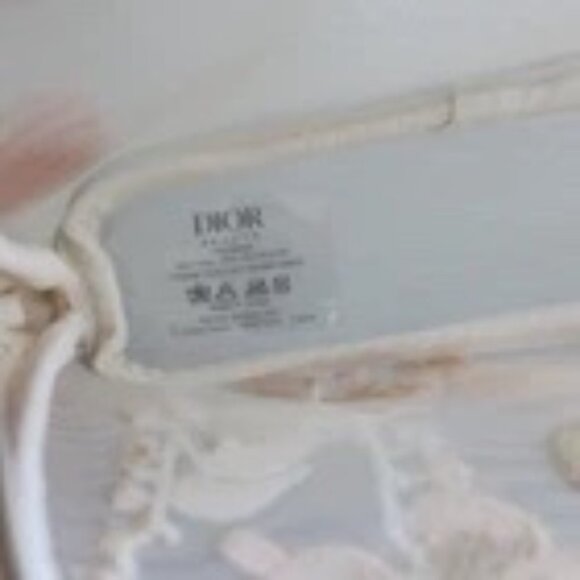 DIOR Limited-Edition Lucky Miss Ritual Butterfly Embroidered Pouch GWP - Picture 6 of 9